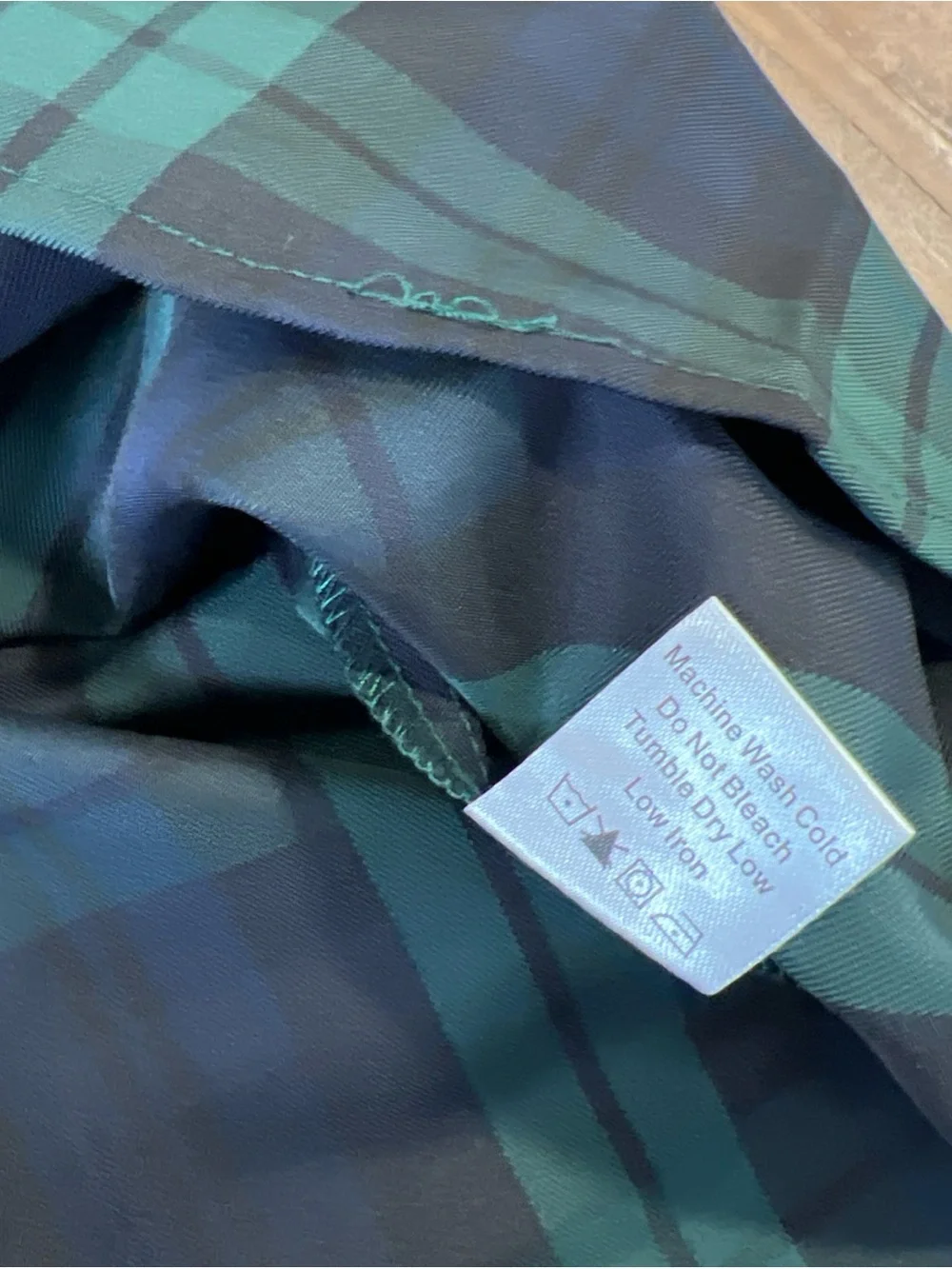 Tuckernuck Blackwatch Plaid Ruffle Reagan Button Down Medium Long Sleeve NWT